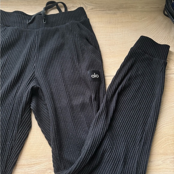 ALO Yoga Pants - ALO SWEATPANTS